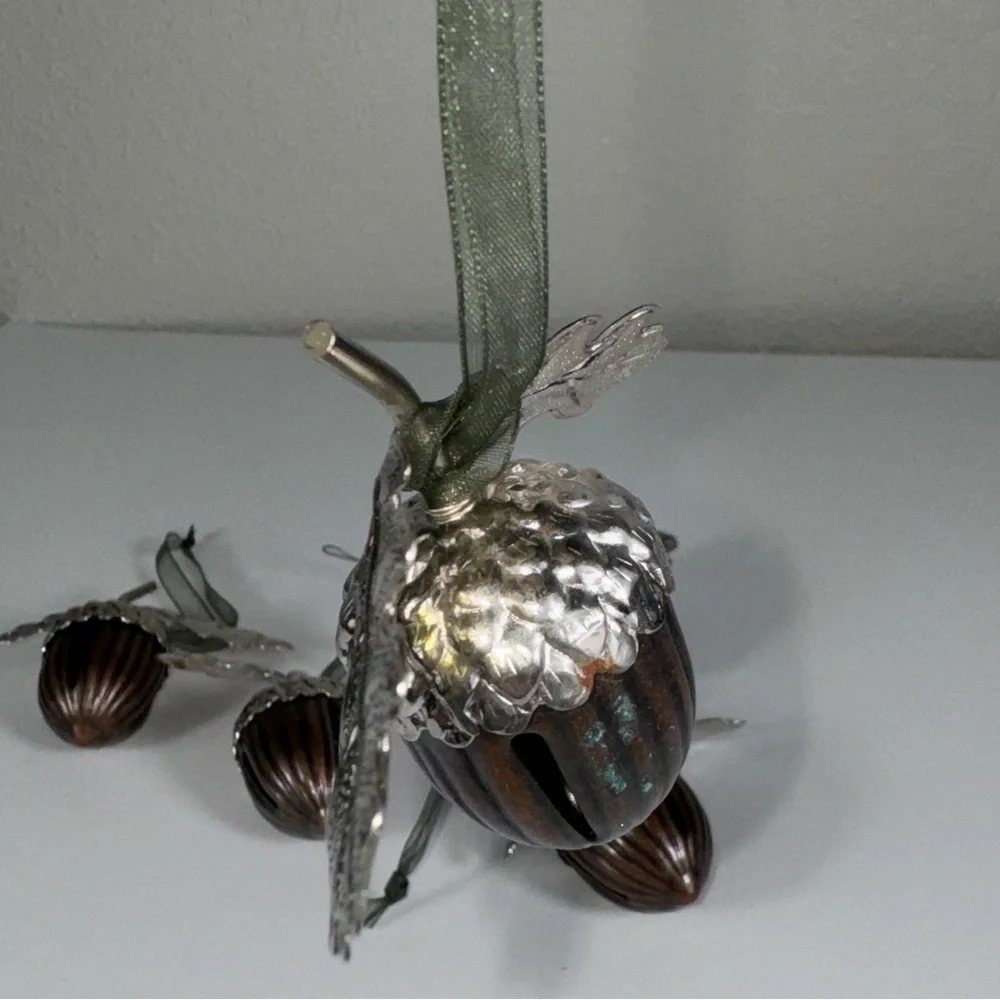 Vintage Acorn Christmas Bell Ornament Lot 5 Metal Taiwan Silver & Bronze 2.5